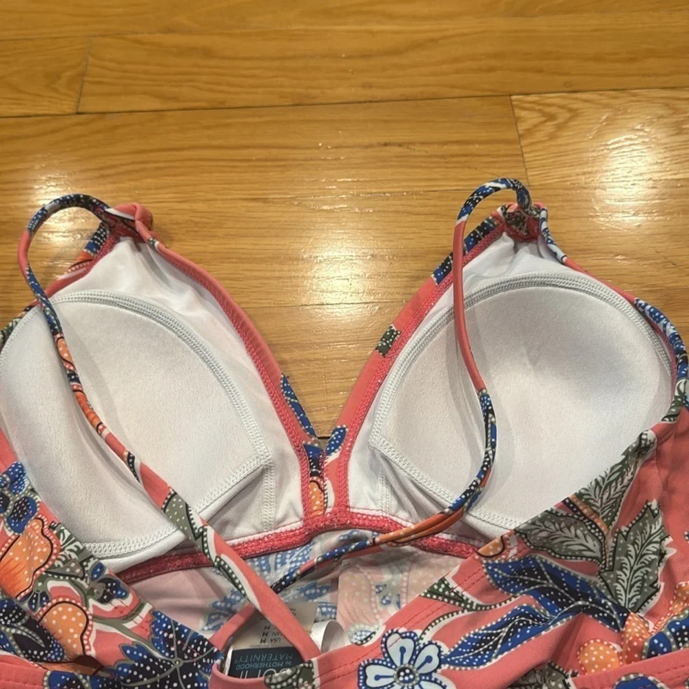 Beach Bump by motherhood maternity floral tankini top size medium.